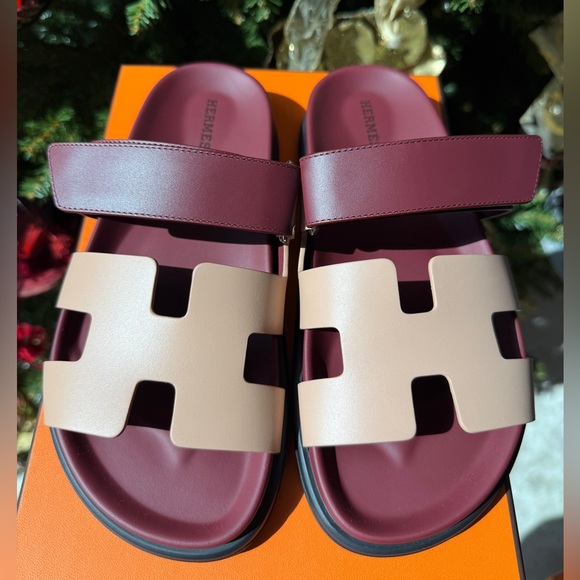 HERMES H CHYPRE ROUGE H BEIGE PERLINO LEATHER SANDALS SHOES FLAT SLIDES 37 NIB - Picture 1 of 15
